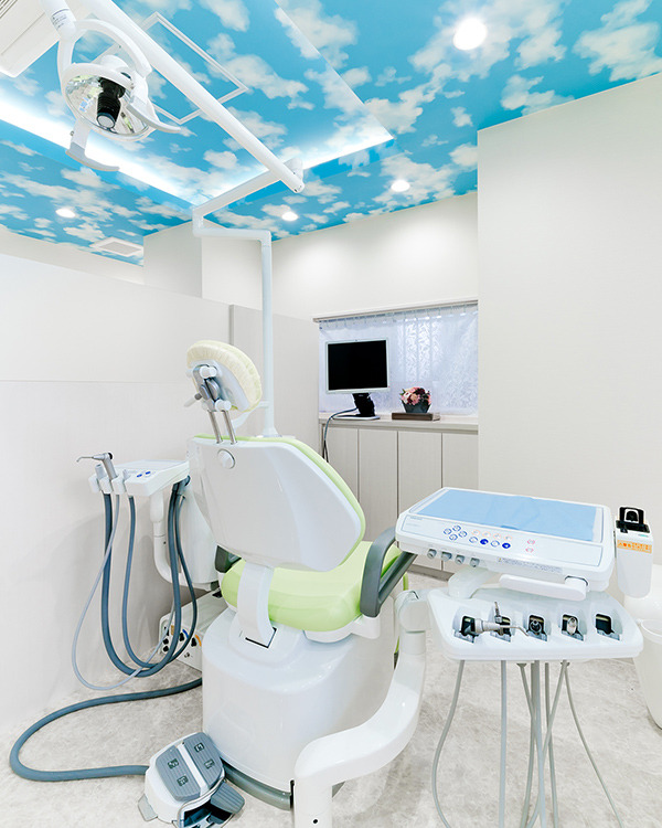 村松歯科医院は、お子様からご高齢の方まで、幅広い年代の方々が気軽に来院できる歯科医院を目指しています。